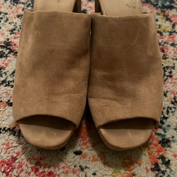 Target Nessa Platform Mule - Picture 2 of 5